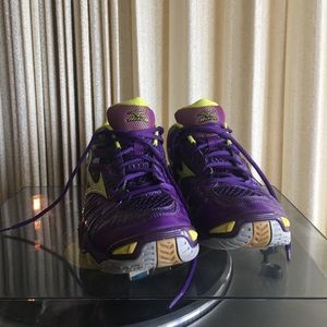 Mizuno Volleyball Shoes